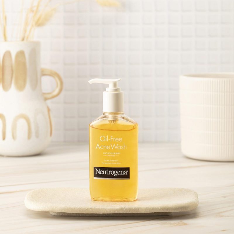 Neutrogena Oil Free Acne Wash Face Cleanser 175ml